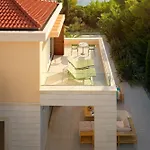 Luxury Hvar Deluxe Palace 2 With Pool Near And هفار