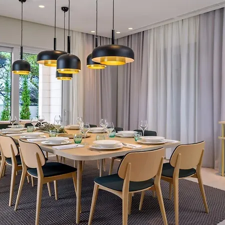 Luxury Hvar Deluxe Palace 2 With Pool At The ヴィラ *