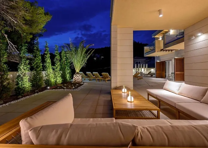 Villa Luxury Hvar Deluxe Palace 2 With Pool At The Hvar Town