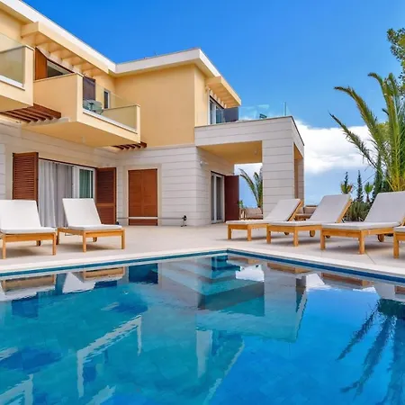 Luxury Hvar Deluxe Palace 2 With Pool At The וילה *