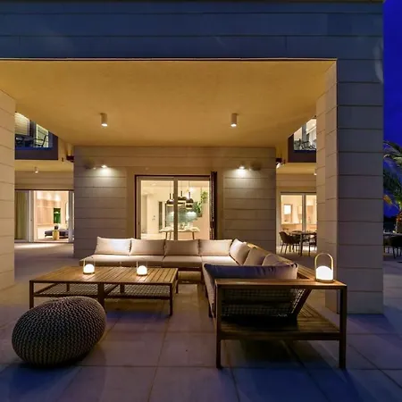וילה Luxury Hvar Deluxe Palace 2 With Pool At The חוואר