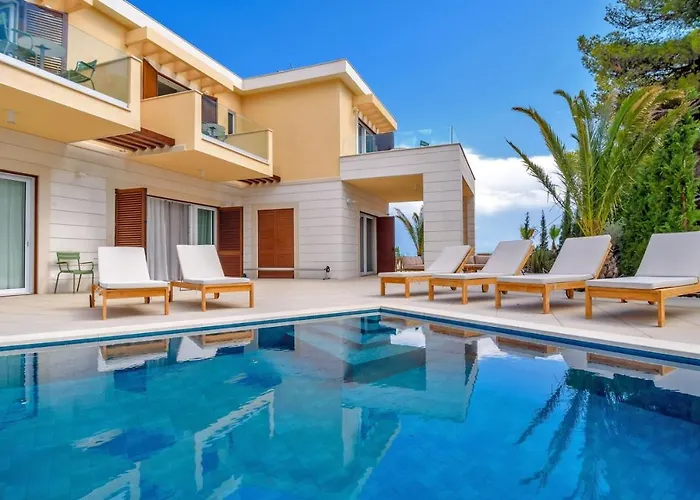 Luxury Hvar Deluxe Palace 2 With Pool At The Villa *