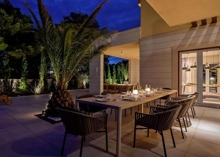 Luxury Hvar Deluxe Palace 2 With Pool At The Villa