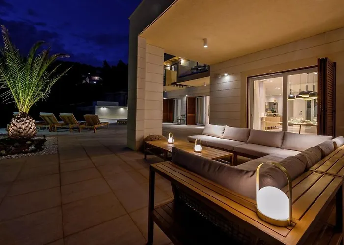 Luxury Hvar Deluxe Palace 2 With Pool At The Villa