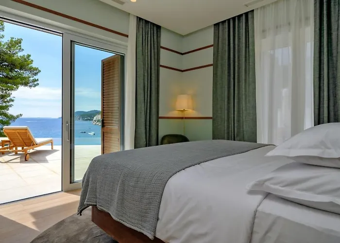 Villa Luxury Hvar Deluxe Palace 2 With Pool At The *