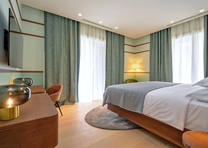 Luxury Hvar Deluxe Palace 2 With Pool At The